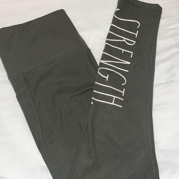 Rae Dunn leggings for workout. Olive green. Pockets. EUC. - Picture 1 of 3